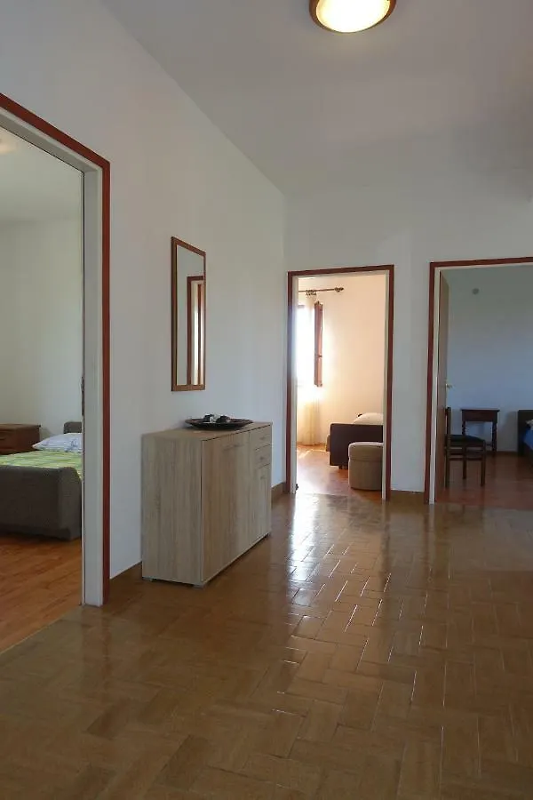 Apartment Dede Nin